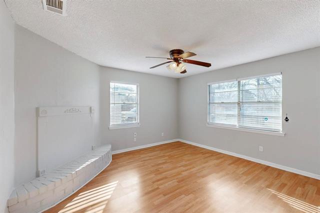 Photo - 8707 Slay St