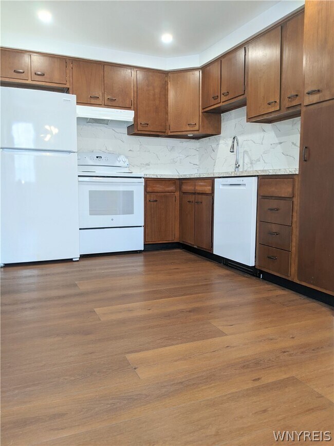 Photo - 202 S Union Rd