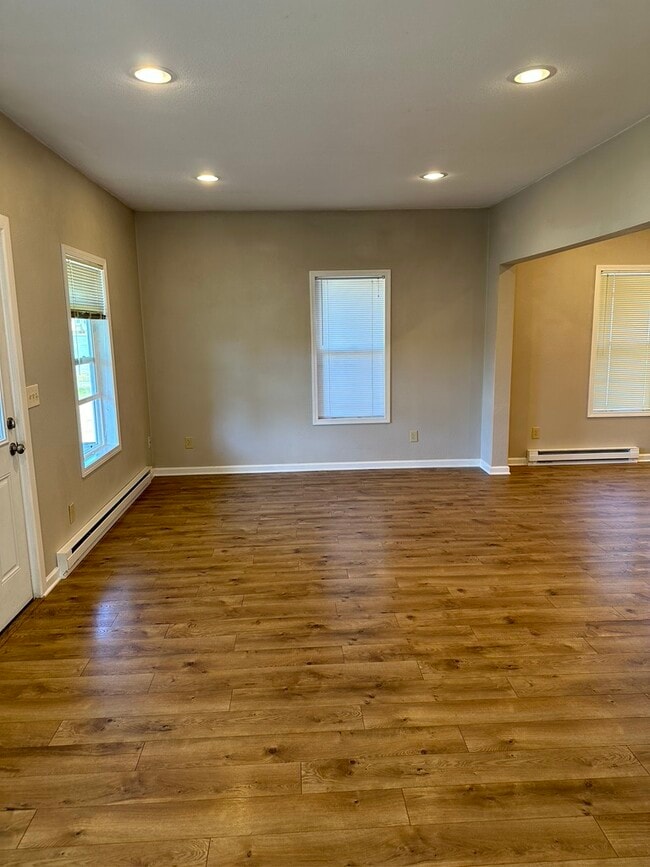 Living Room left