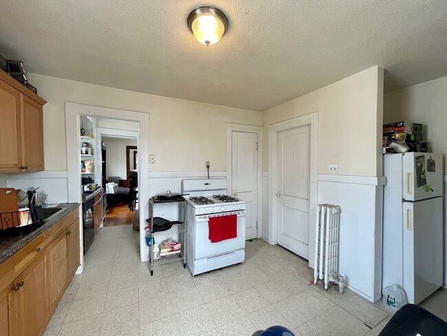 Photo - 58 Brock St Apartments Unit 3
