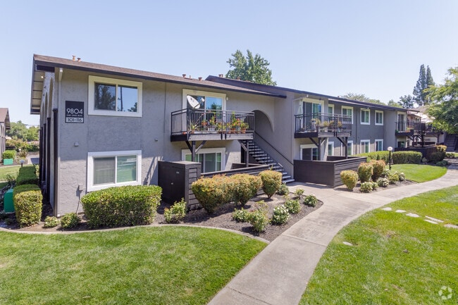 Building Photo - 98Hundred