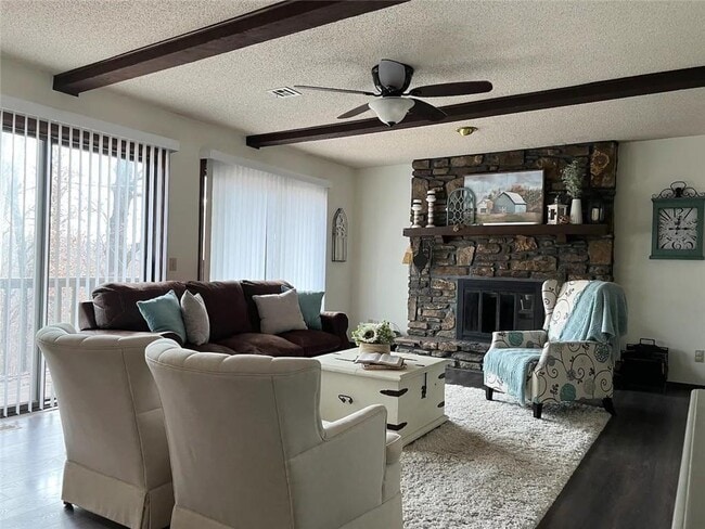 Photo - 14 London Dr