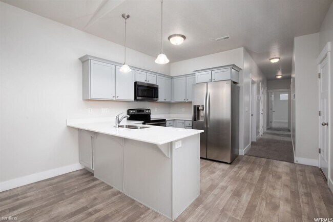 Photo - 3 br, 2 bath Condo - 2184 West Main Street...