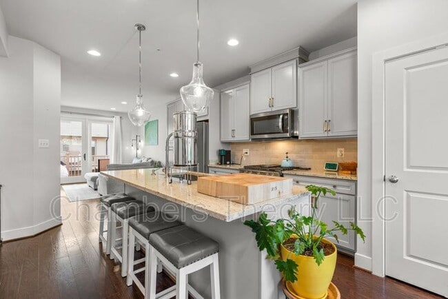 Photo - 5136 Randolph Rd