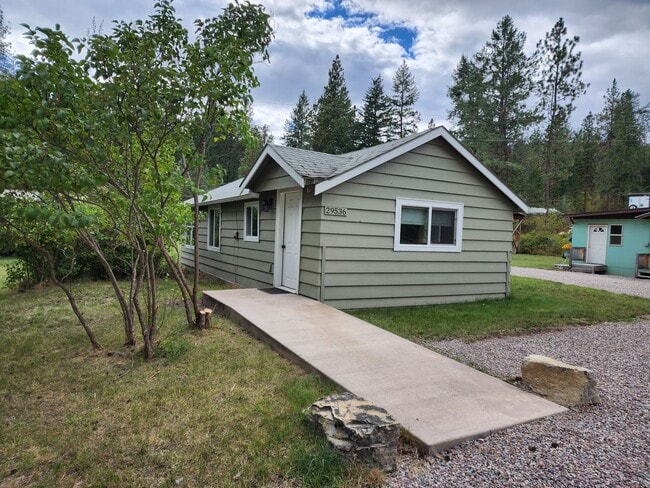 Building Photo - 2BDR/1BA Single-level Newly remodeled hous... Rental