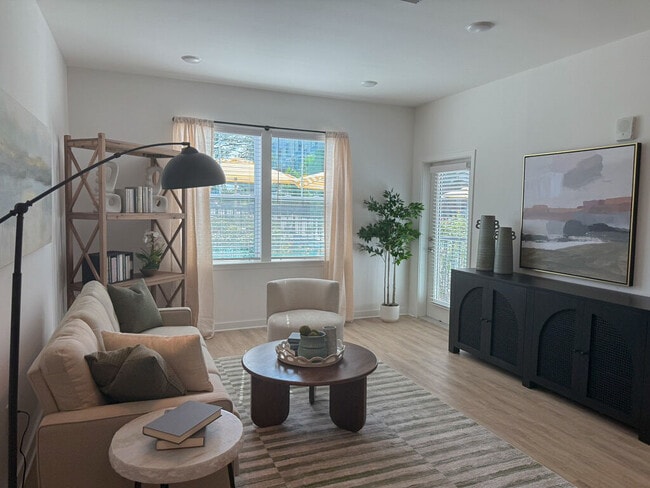 Photo - Magnolia at Palm Bay