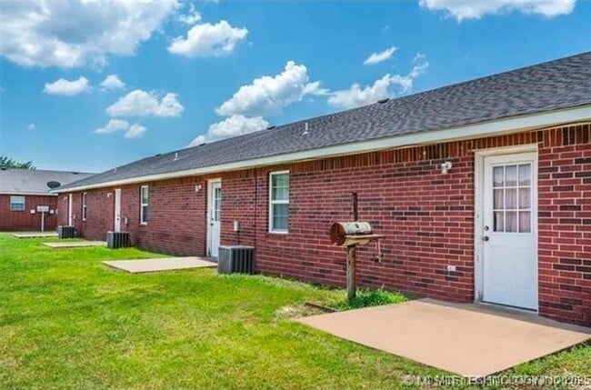 Photo - 110 Blackberry Rd Unit 3