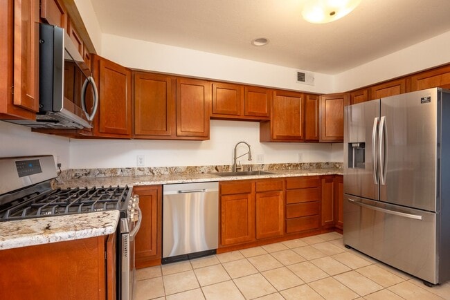 2911 Avenida Alamosa