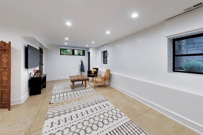 Photo - 1840 N Bissell St Unit G