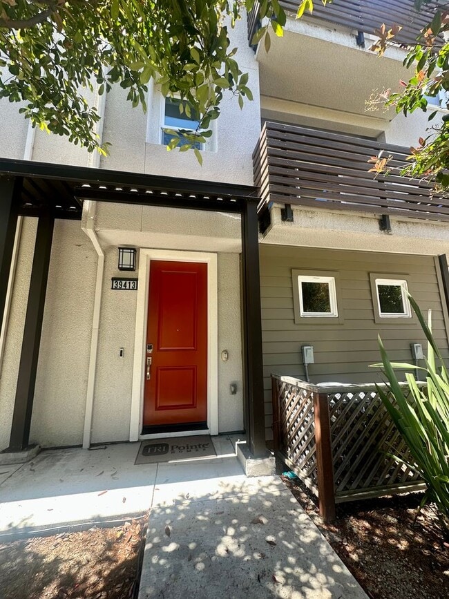 Photo - Mission Blvd 2 Bedroom 2 Bath Unit!