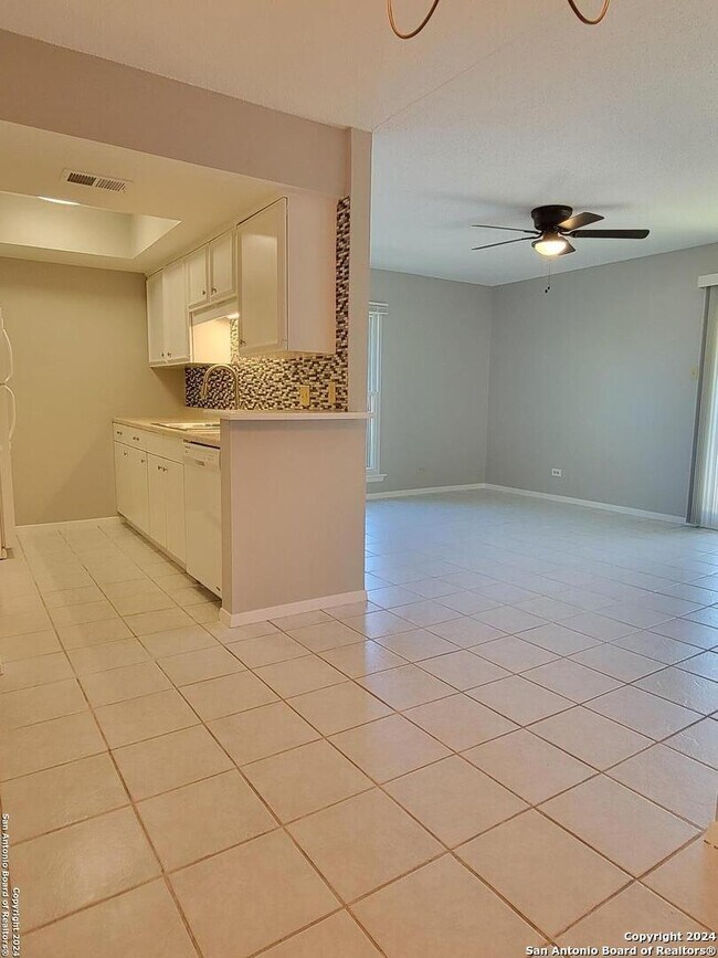 Photo - 2300 Nacogdoches Rd Unit 346