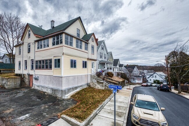 92 Pine St Unit 2