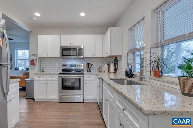 Photo - 1304 Poplar St