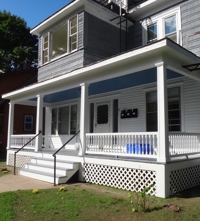 Building Photo - 52 Revell Ave Unit #1