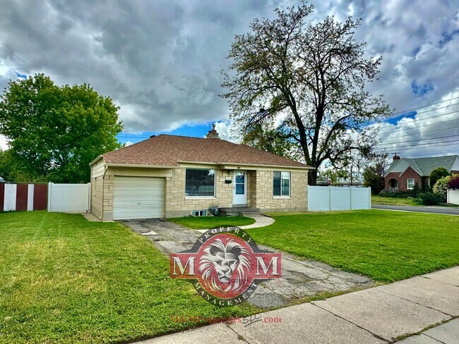 Photo - Great 4 Bd Home in Murray