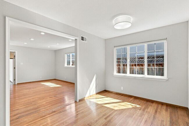 Photo - 6814 Westmoor Way
