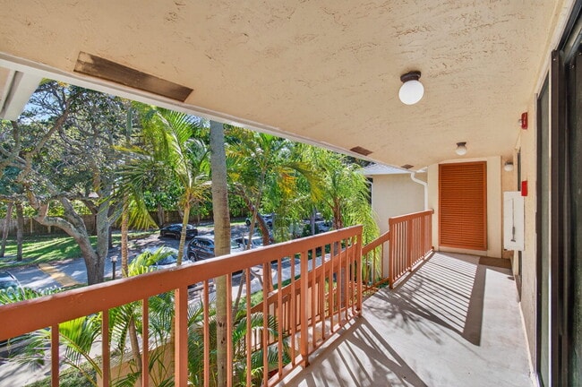 Photo - 3939 NE 5th Ave Unit F201