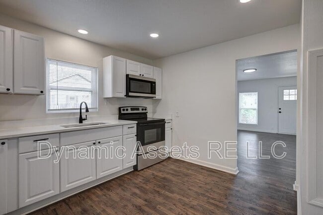 Photo - 1101 N Taylor St