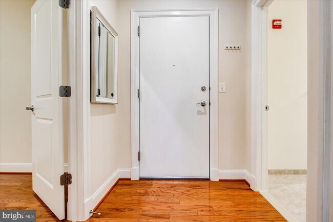 Photo - 1023 N Royal St Unidad 208