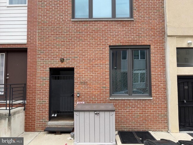 Photo - 991 N Marshall St Unidad A