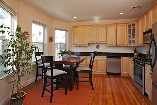 Photo - 37 Fairmont St Unit 2