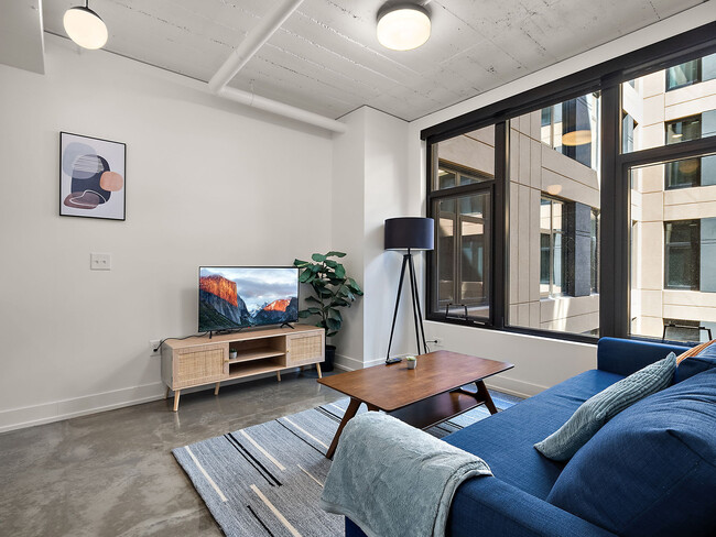 Building Photo - 608 N 3rd St Rental
