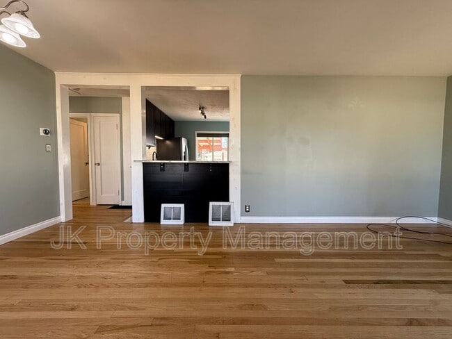 Photo - 2416 4th Ave S