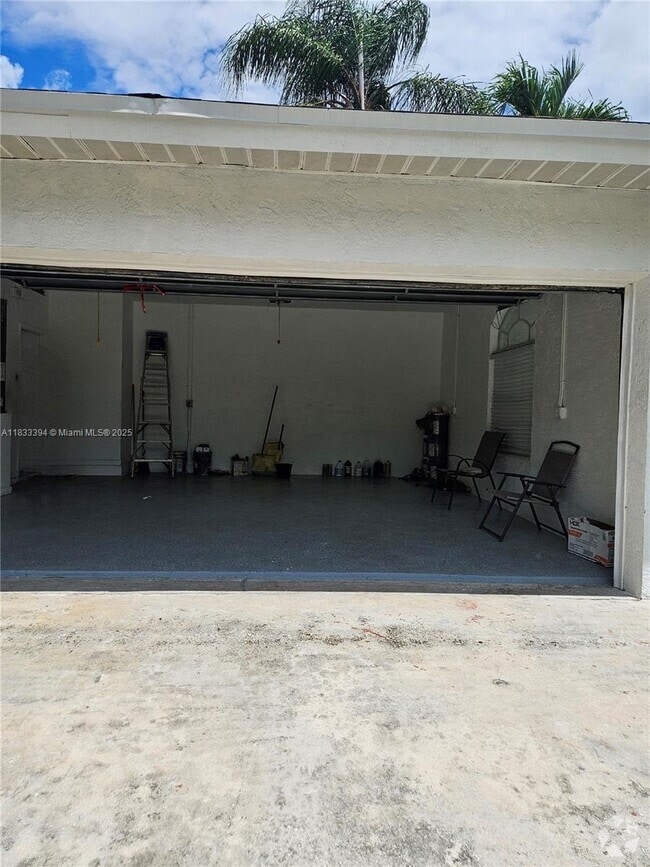 Building Photo - 16032 86th St N Rental