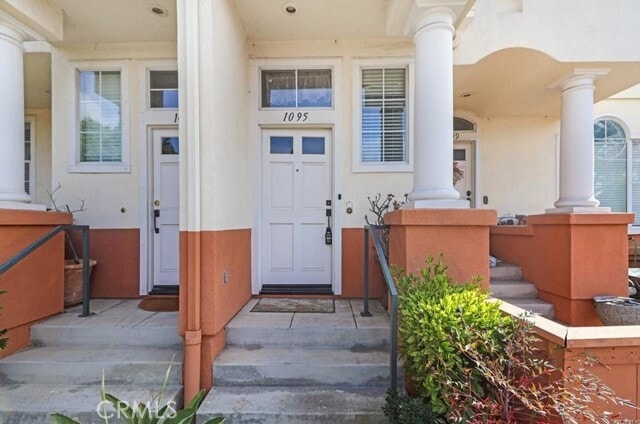 Building Photo - 1095 S San Marino Way Rental