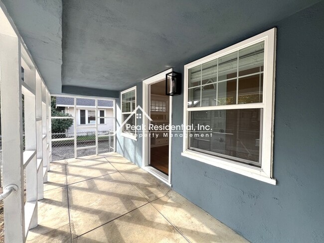 Photo - 2974 32nd St