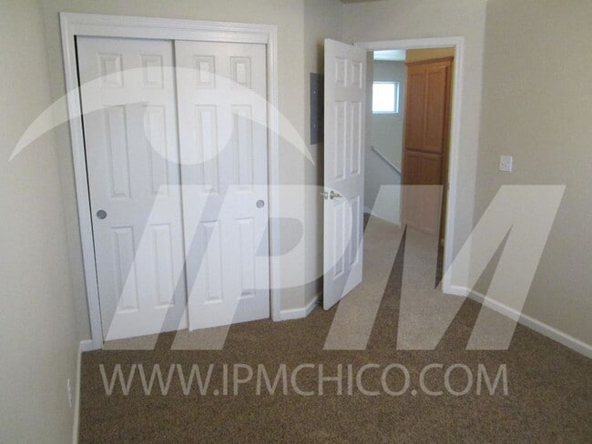 Building Photo - 583 Morgan Dr Unit 583 Morgan Drive # 1