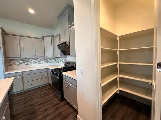 Photo - 15852 Ellington Wy