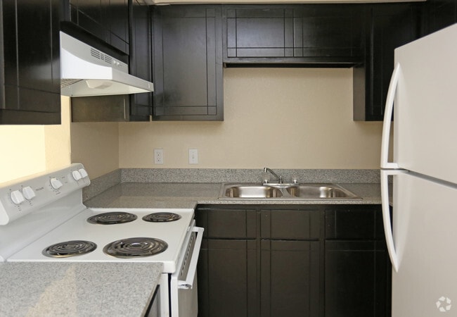 Photo - Sunshine Village Apartments