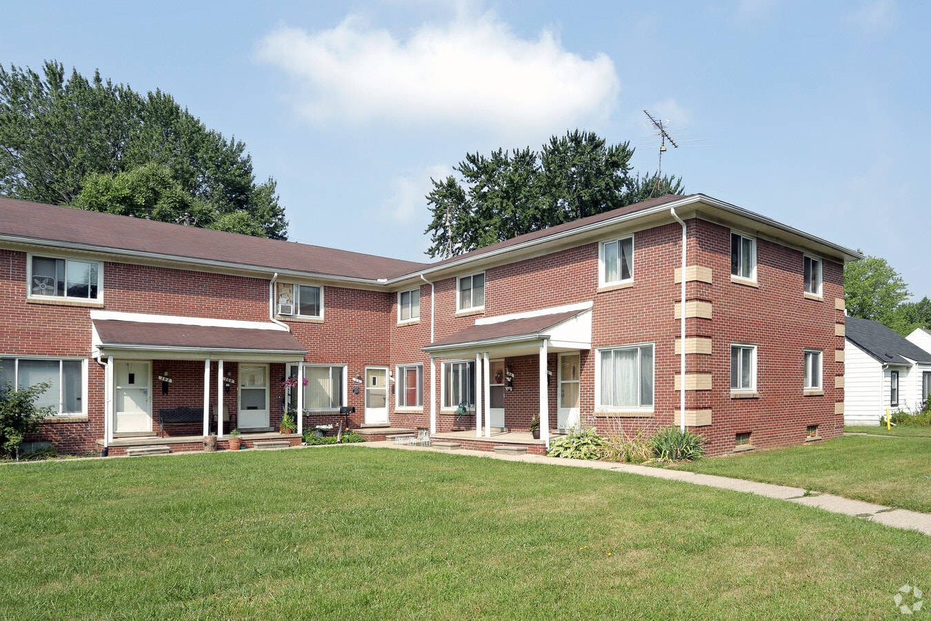 Photo - 102 Crocker Blvd