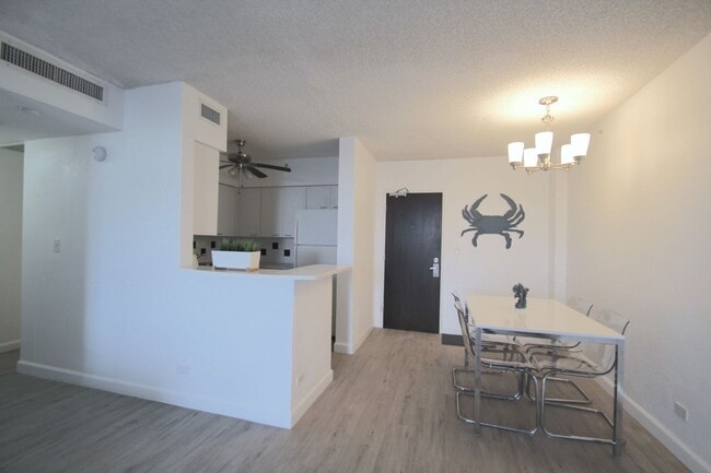 Photo - Spacious one bedroom unit at the Flamingo South Beach Resort!