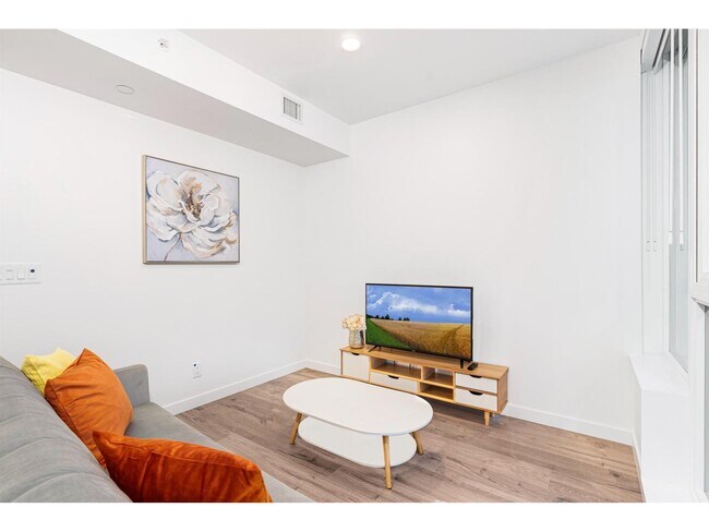 Photo - 13428-13105 105 Ave Unit 22F