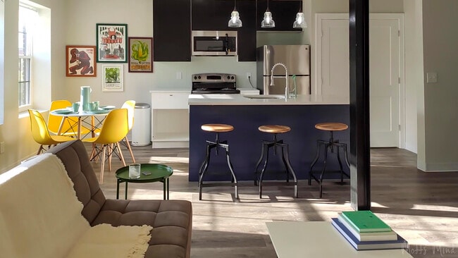 Photo - Elaine Lofts