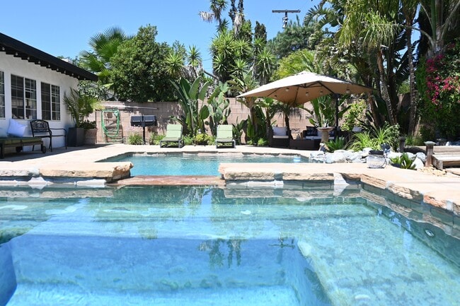 Photo - 10420 Eton Ave Casa