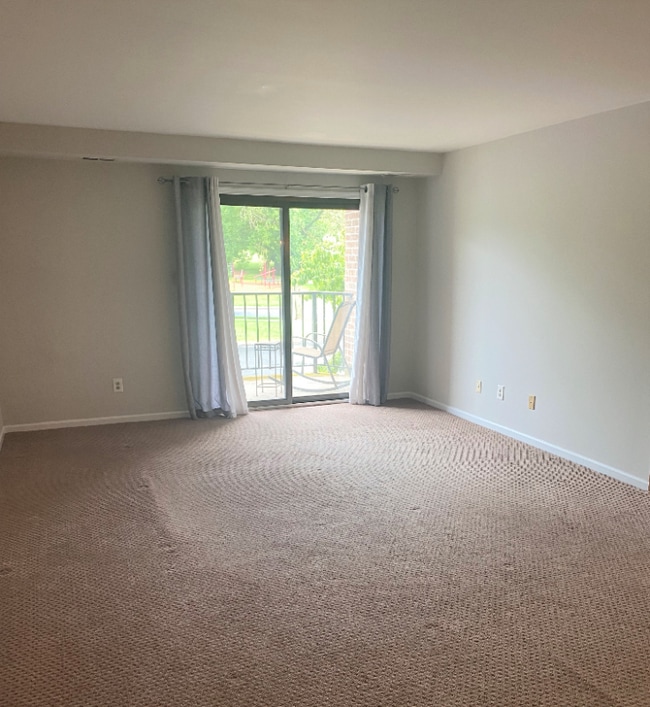 Photo - 4509 N Hedgerow Dr Unit 6