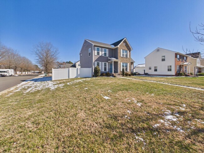 Photo - 3121 Divine Dr