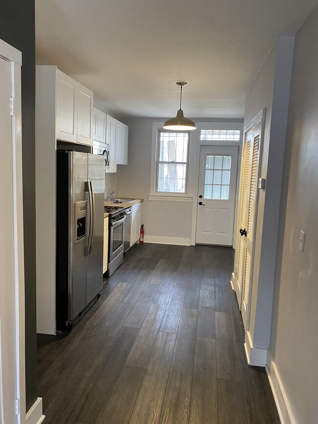 Photo - 1238 Half St SW