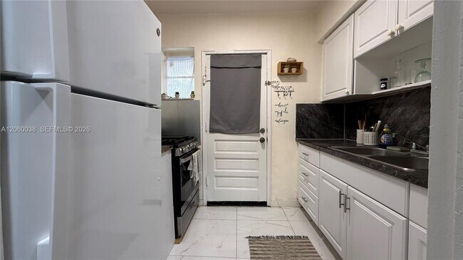 650 84th St Unit 35