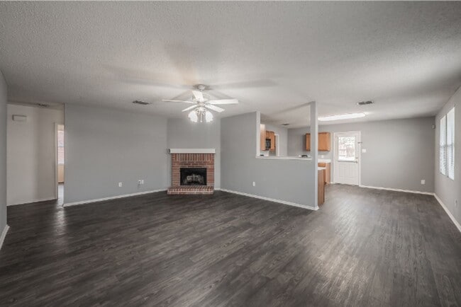 Photo - 3327 Clydesdale Dr