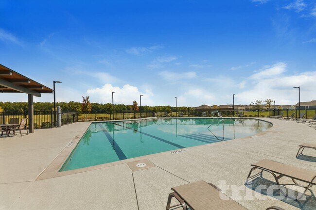 Photo - 2411 Carlow Ln