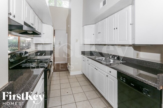 Photo - 5233 Edenshire Ave