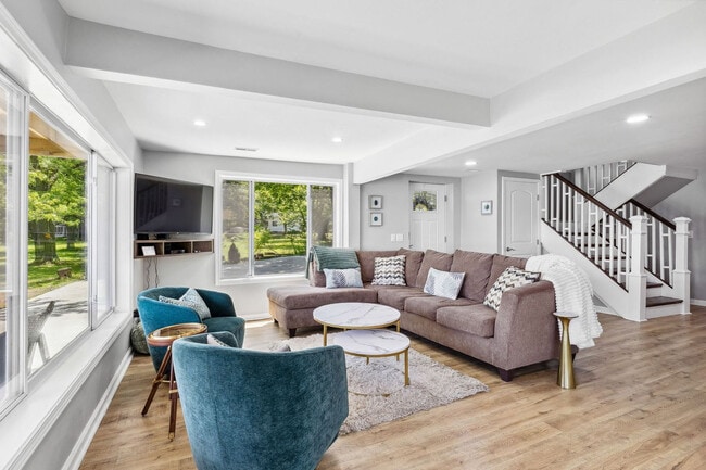 Photo - 807 Portage Lakes Drive Unit SI ID1593922P