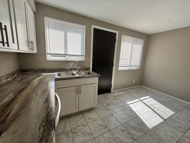 Photo - 859 Oakland Park Ave