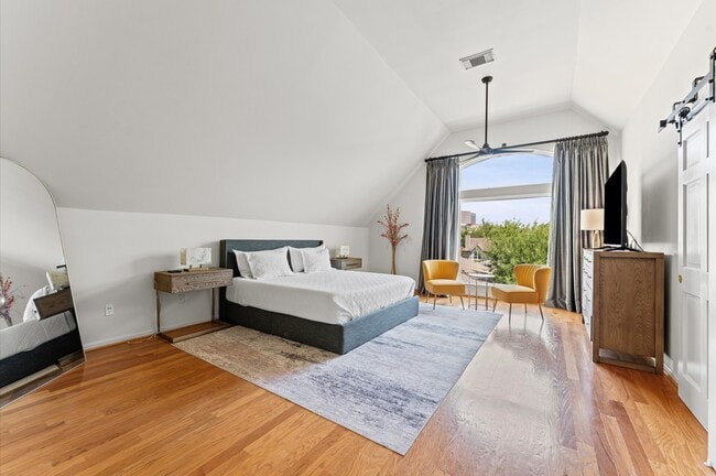 Building Photo - 2201 Crocker St