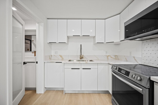 Photo - 3535 Ellsworth St.