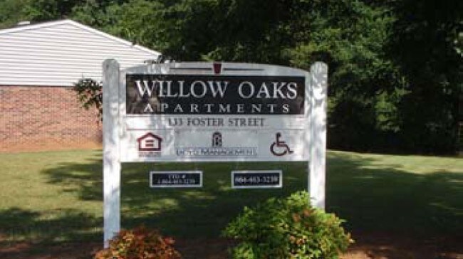 Photo - Willow Oaks Apartments